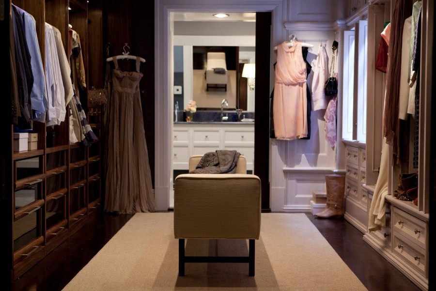 carrie-bradshaw-apartment-sex-and-the-city-movie-2-dressing-room - Fine ...